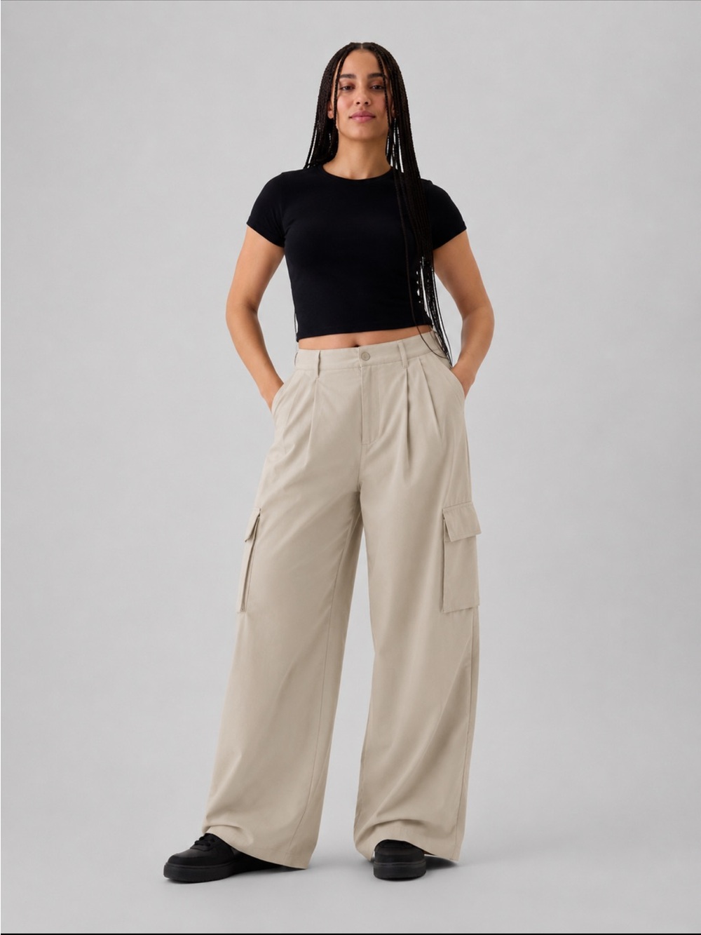 GAP Fit Tan Nylon Pleated Cargo with Adjustable Hem ~ Sz L